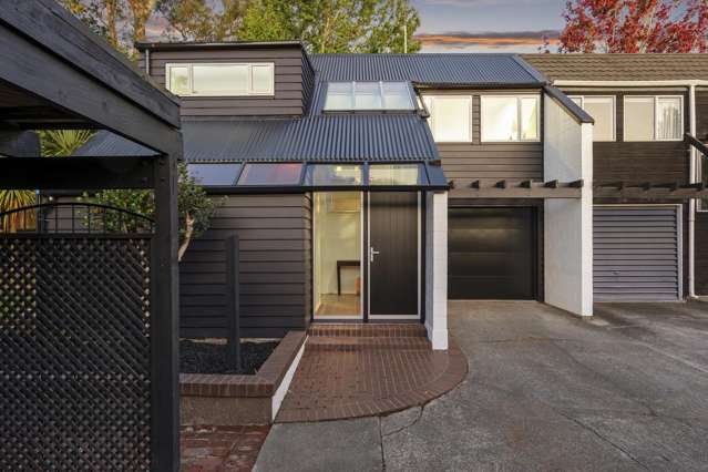 11A Holmcroft Court Cracroft_3