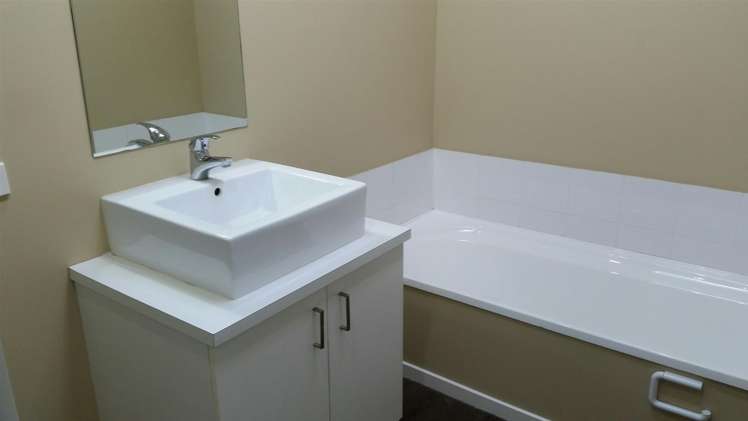 3/62 Burke Street Addington_4