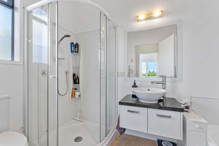 79 Hauraki Road Leigh_21