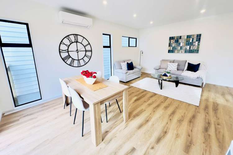 25 and 27 Jandell Crescent Bucklands Beach_2