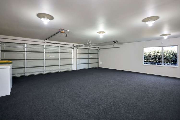 4 Country Place Allenton_31