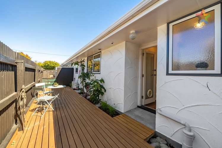 2/43 Leighton Avenue Waiwhetu_17