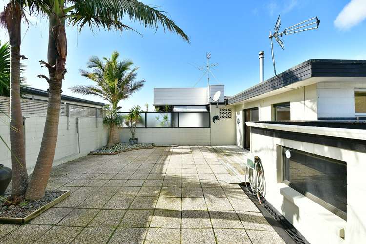 22 Amorino Drive Red Beach_5