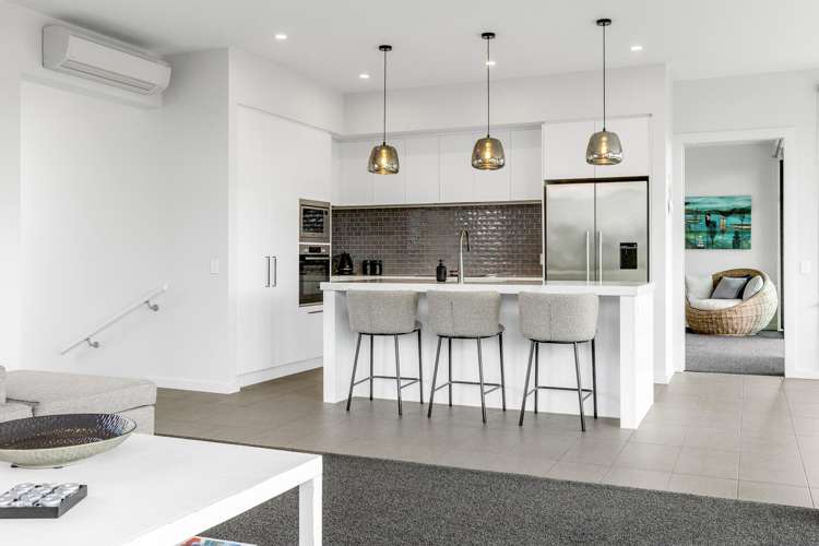 8 Kurapoto Lane Rainbow Point_10