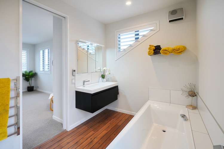 59 Waterstock Way Parklands_16
