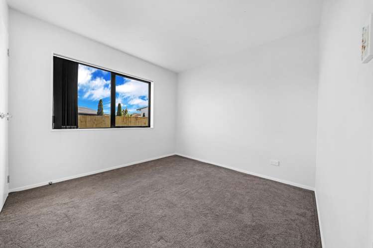 1/25 Kennington Drive Clendon Park_30
