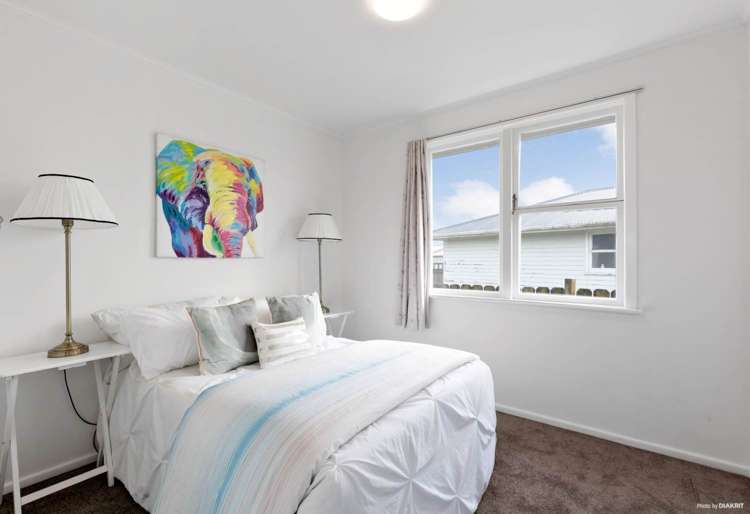 18 Ivon Road Otara_8