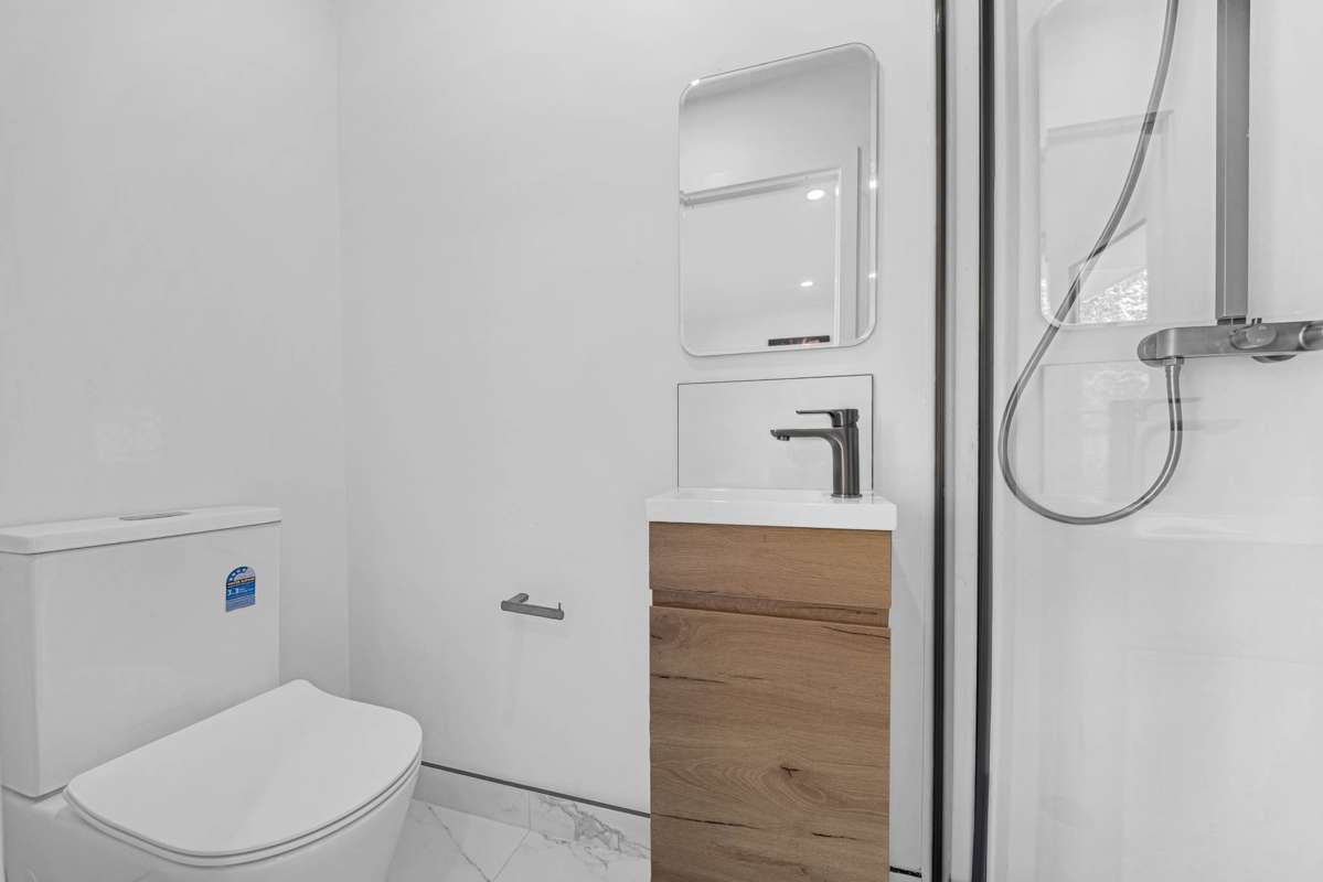 88A Parrs Cross Road_4