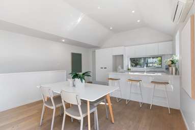2/27 Powell Street_4