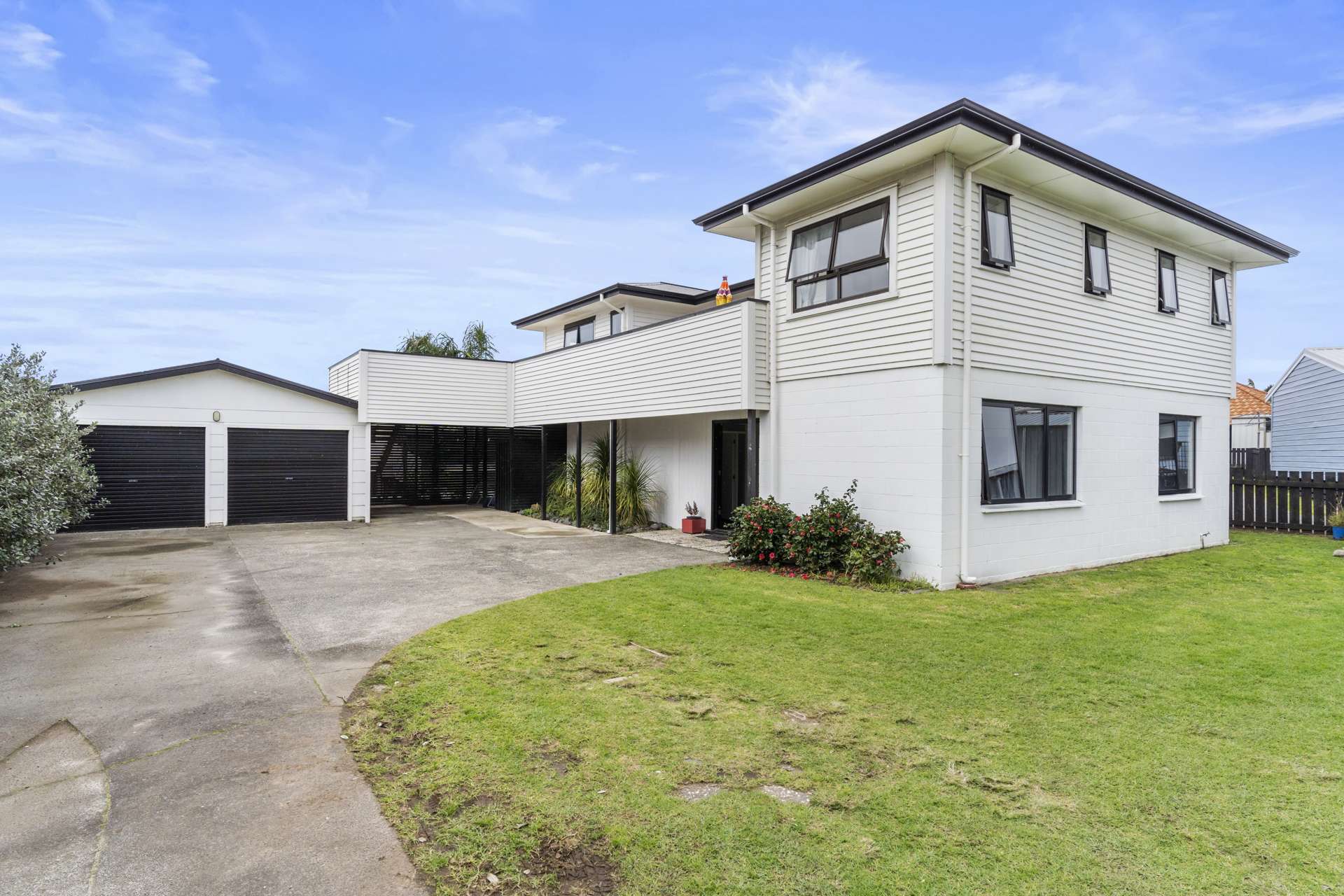 100 Ocean Road Whangamata_0