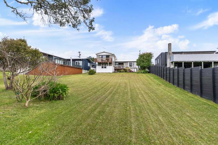 1390 Whangaparaoa Road Army Bay_11