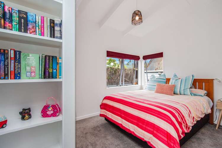 12 Mckenzie Road Owhata_16