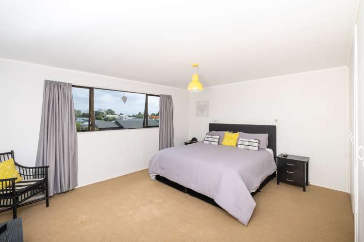 5 Valerie Street Clive_7