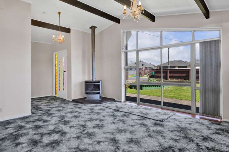 82 Grey Street Waitara_17