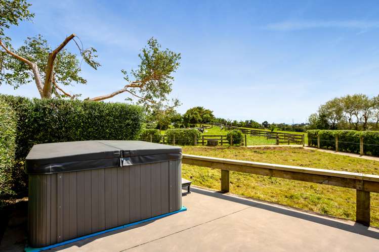 135 Sealy Road Omata_28