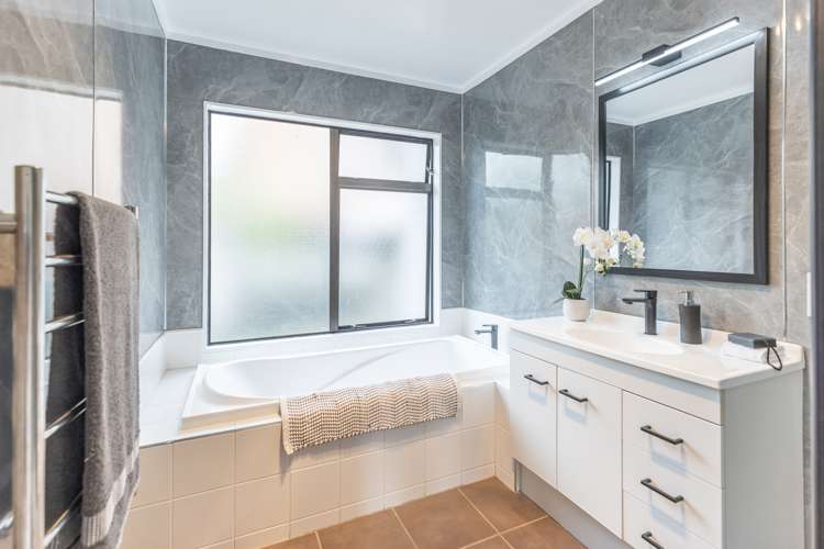 11 Stirling Place Dinsdale_11