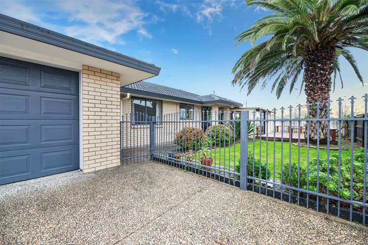 8/72 Swanson Road Henderson_17