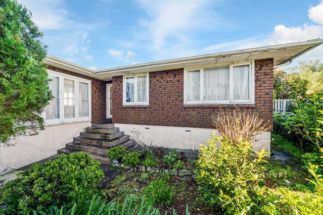 3 Cobham Crescent Kelston_3