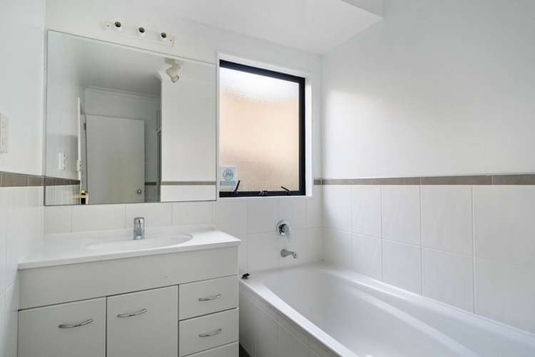 8 Carisbrook Crescent Papakura_14