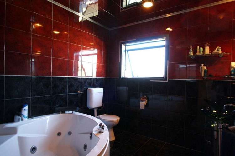 29 Saint Lawrence Street Toi Toi_4