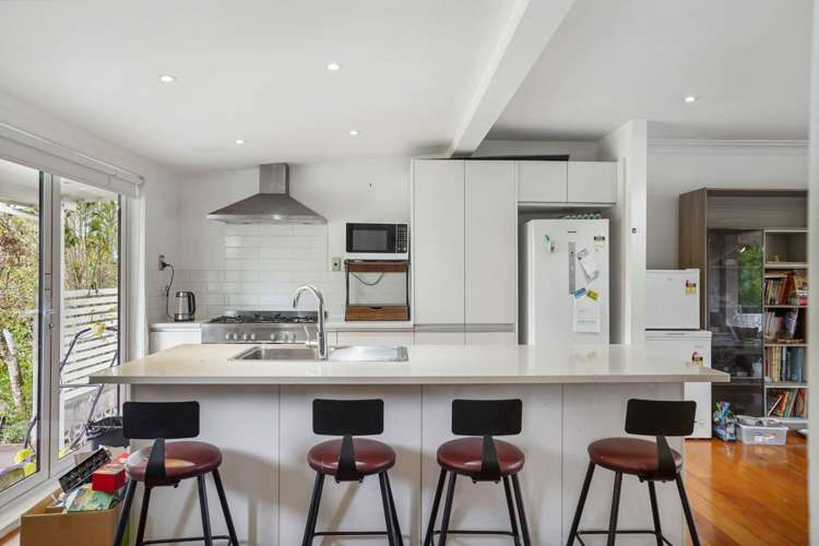 201 Edmonton Road Te Atatu South_6