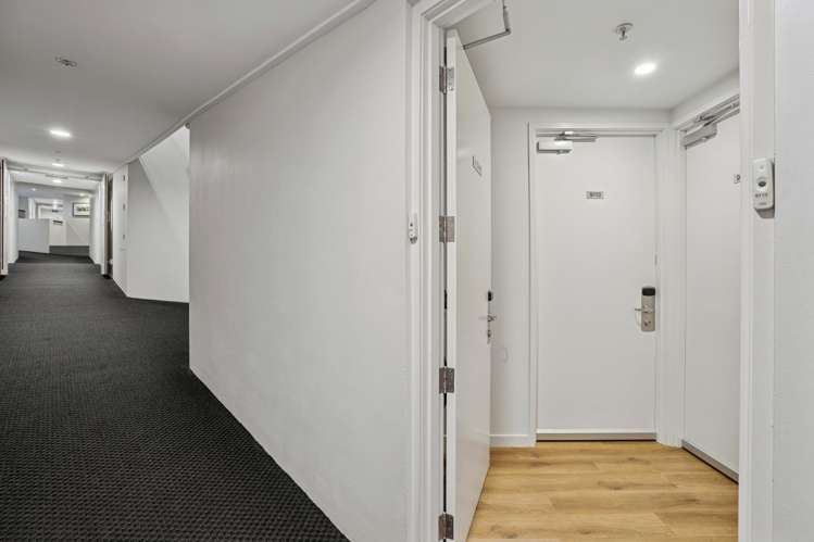 9113/21 Stanley Street Queenstown_11