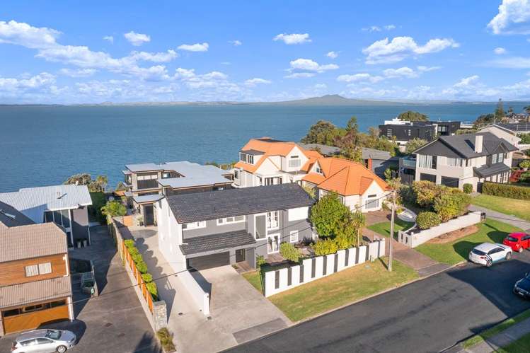 131 Churchill Road Rothesay Bay_19