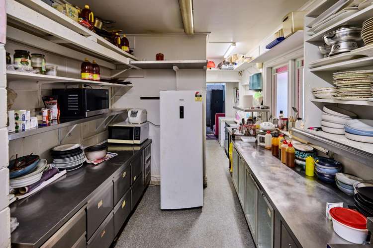 5 Oroua Street Eastbourne_14