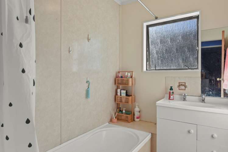 2/220 Waimea Road Bishopdale_8