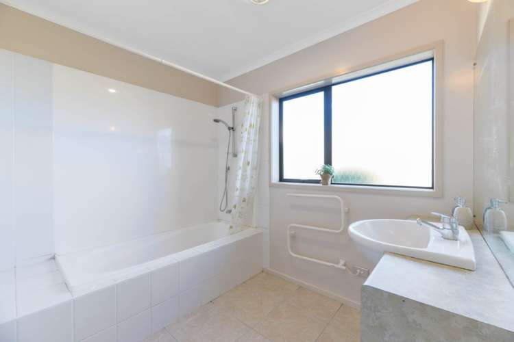 20 Caragh Place East Tamaki_23