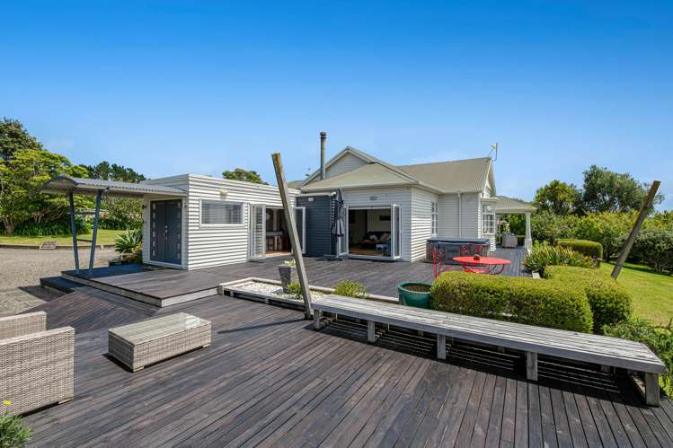 154 Te Kanae Road South Head_30