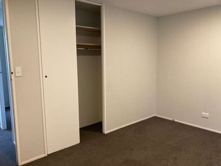 2/13 Rollerson Street Papakura_6