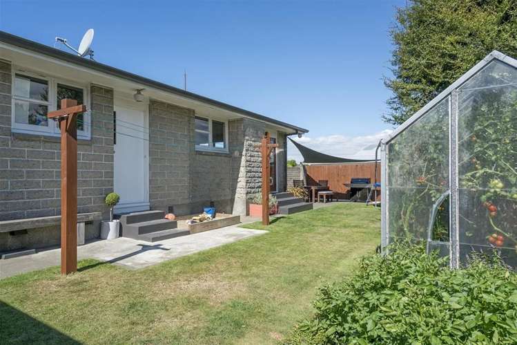 9 Parker Street Hornby_11