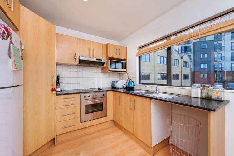 9/12 Crown Lynn Place New Lynn_15