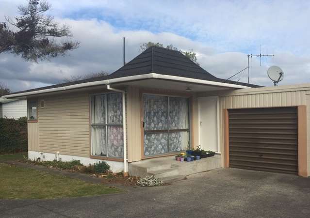 2/80 Hinekura Avenue Taupo_2