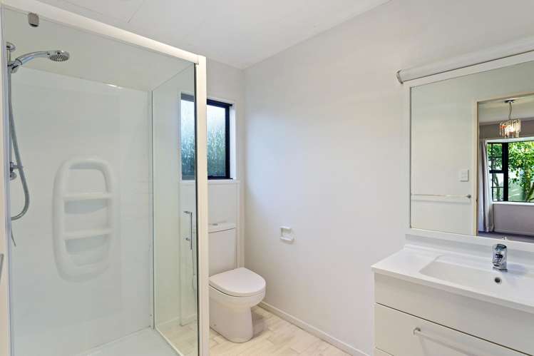 18 Cobb Place Otaki_12