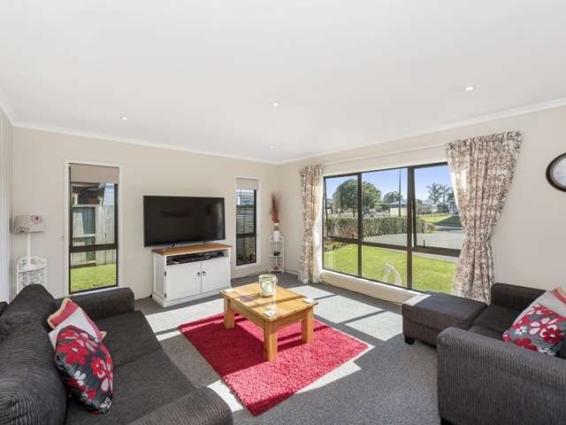 5 Blairgowrie Place Rototuna North_1