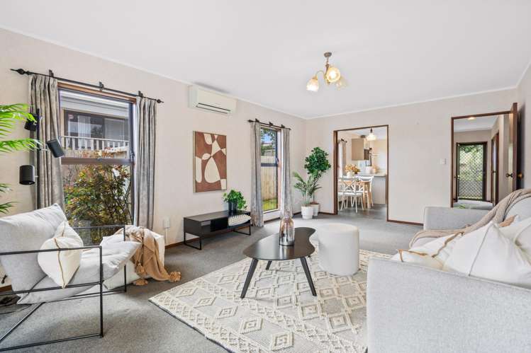 1/7 Crawford Crescent Te Kamo_3