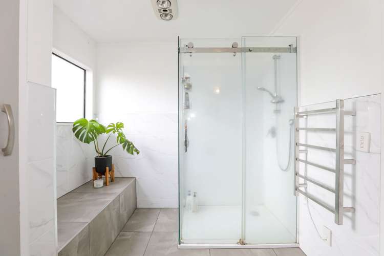 198 Caroline Drive Maunganamu_16