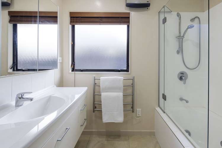 15 Edenpark Drive Rototuna North_17