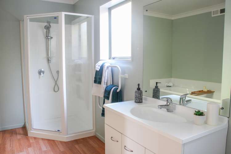 24 Erlestoke Crescent Churton Park_12