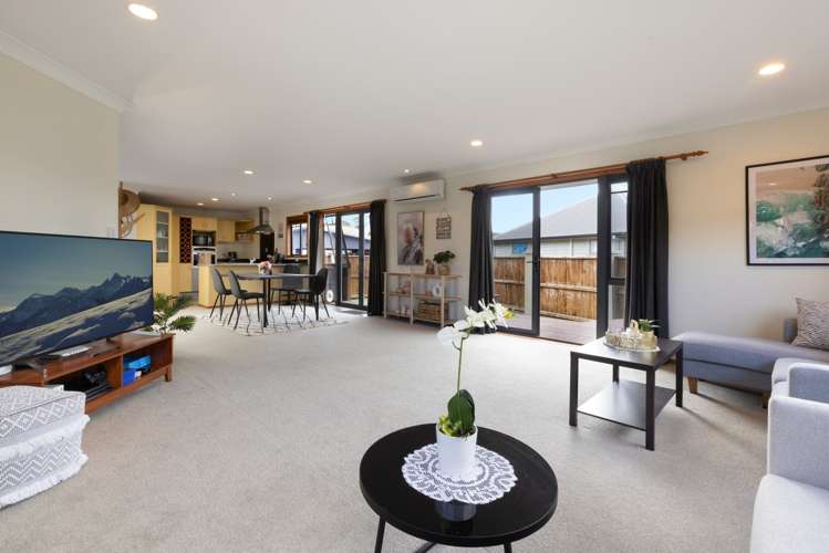 8 Paradise Place Matua_12