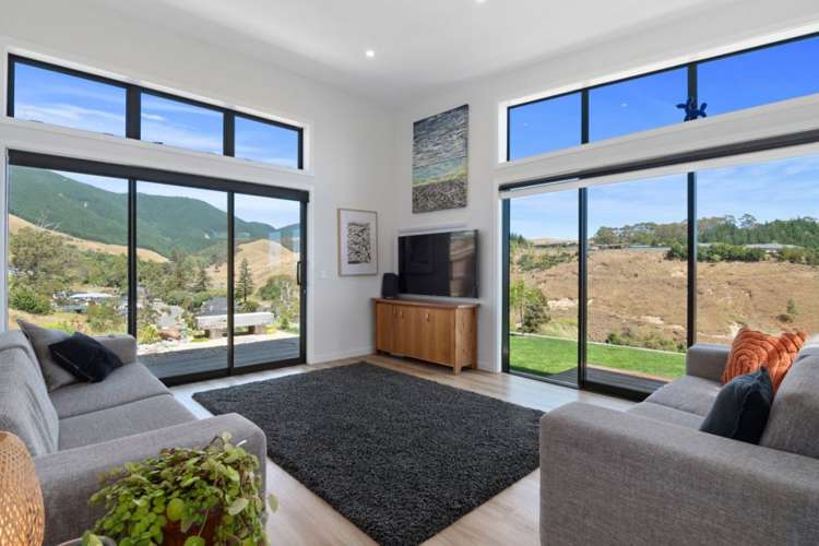 23 Hill Tops Way Stoke_2