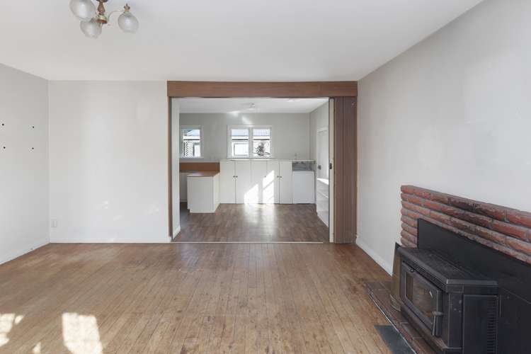 42 Colenso Street Sumner_5