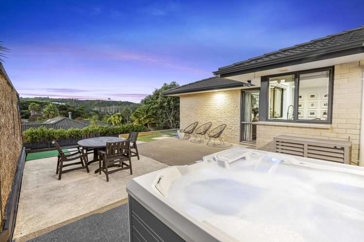 8 Roberta Crescent Orewa_1