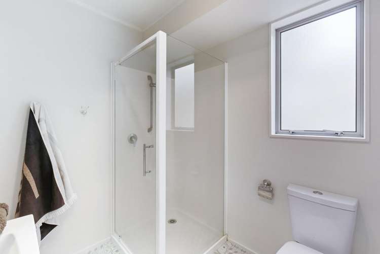 7 Forest Road Raumati South_15