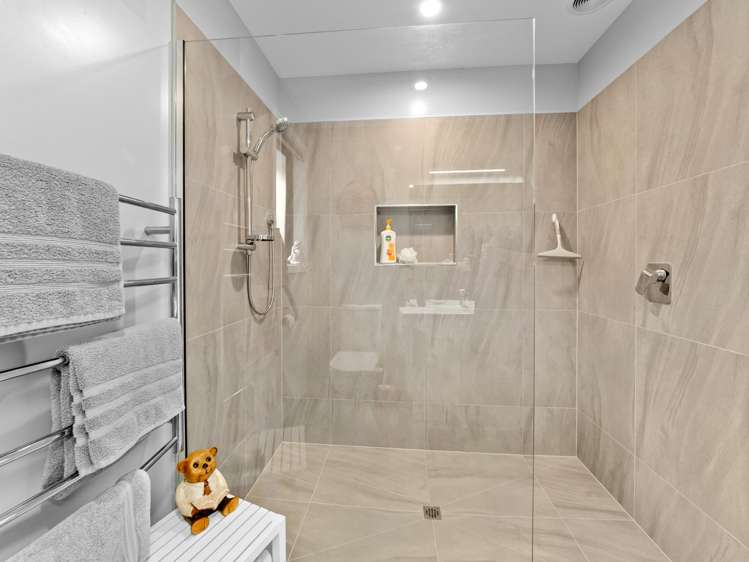 129 Middle Road Allenton_16