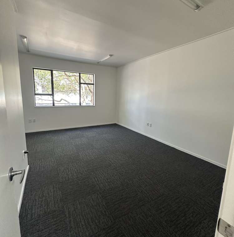 475 Lake Road Takapuna_10