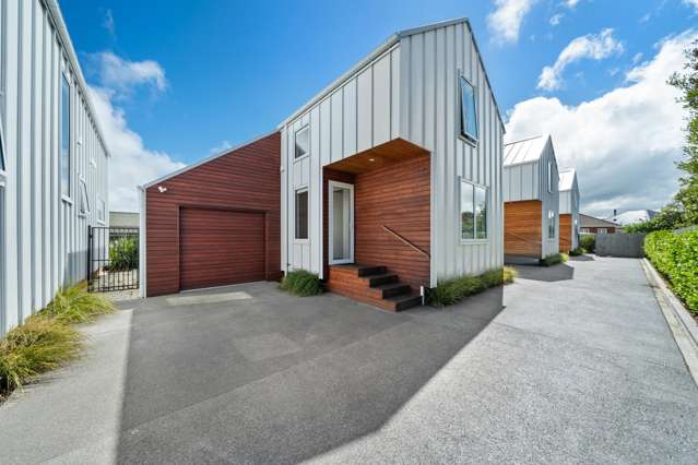 Low-Maintenance Living with Modern Appeal
