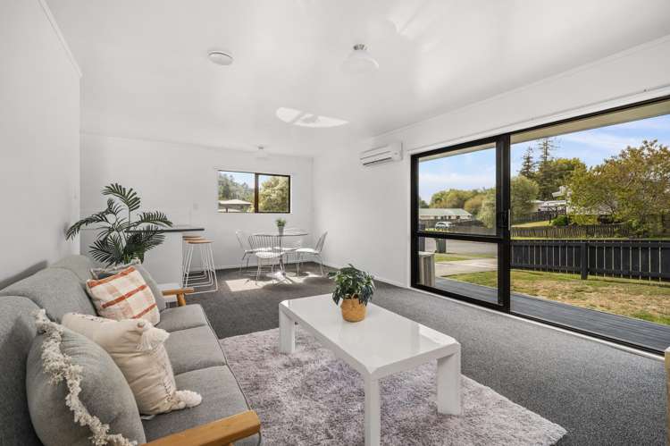 18a Grayson Avenue Mangakakahi_3